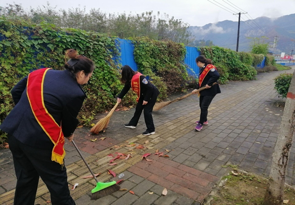 隴運(yùn)集團(tuán)公司組織開展 “向祖國獻(xiàn)禮·志愿者在行動(dòng)”主題志愿者服務(wù)活動(dòng)